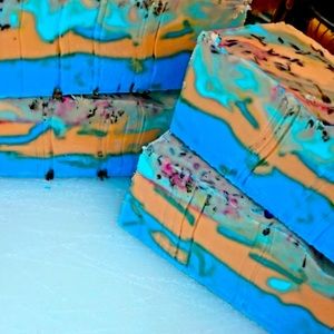 Come shop with B&J bjsoapshopex.com all natural